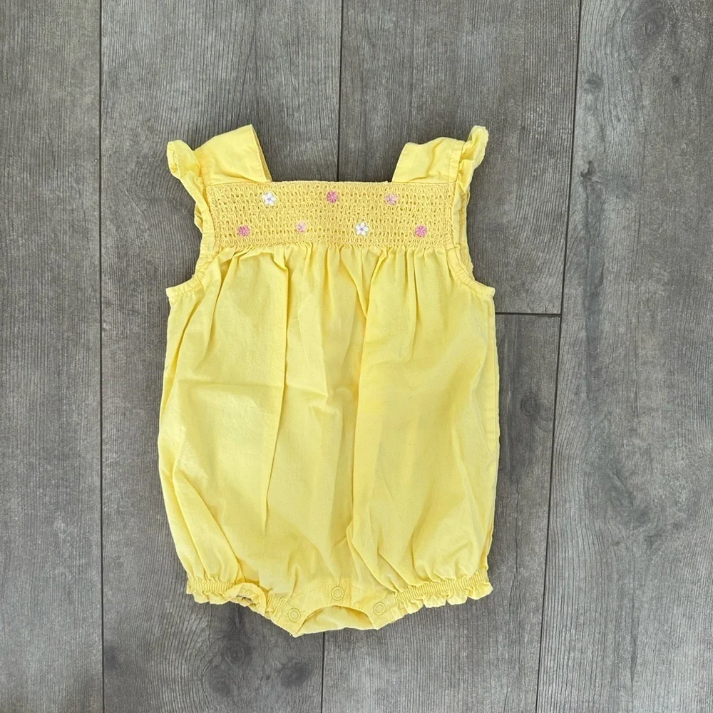 Gymboree Early 2000s baby girl smocked yellow romper 0-3 months Euc